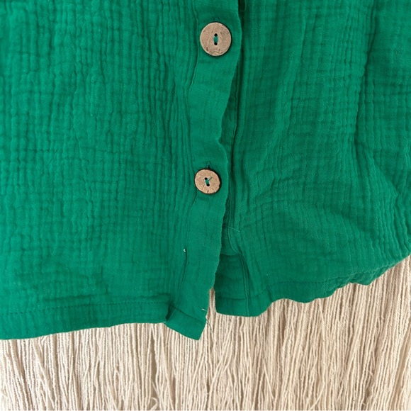 Crinkle cuffed sleeve button up - Picture 2 of 7